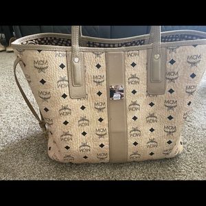 AUTHENTIC : MCM Large bag